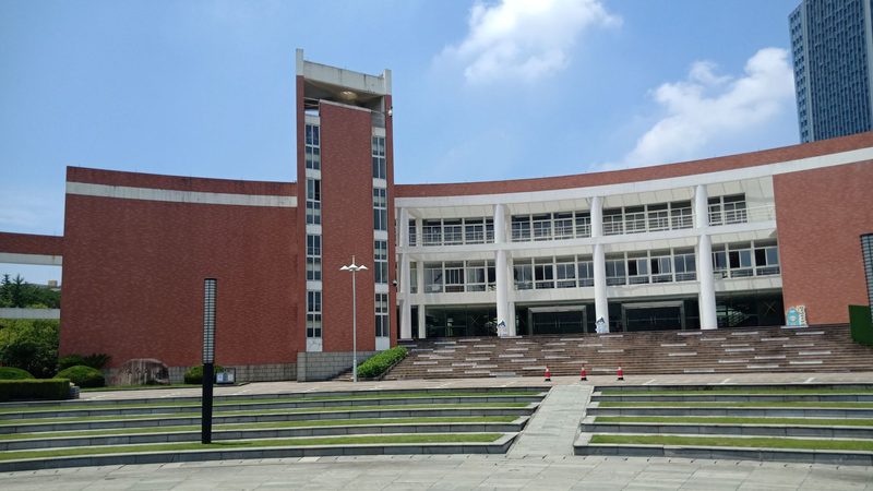 三极管开关电路设计仿真软件：揭秘其核心作用与应用场景